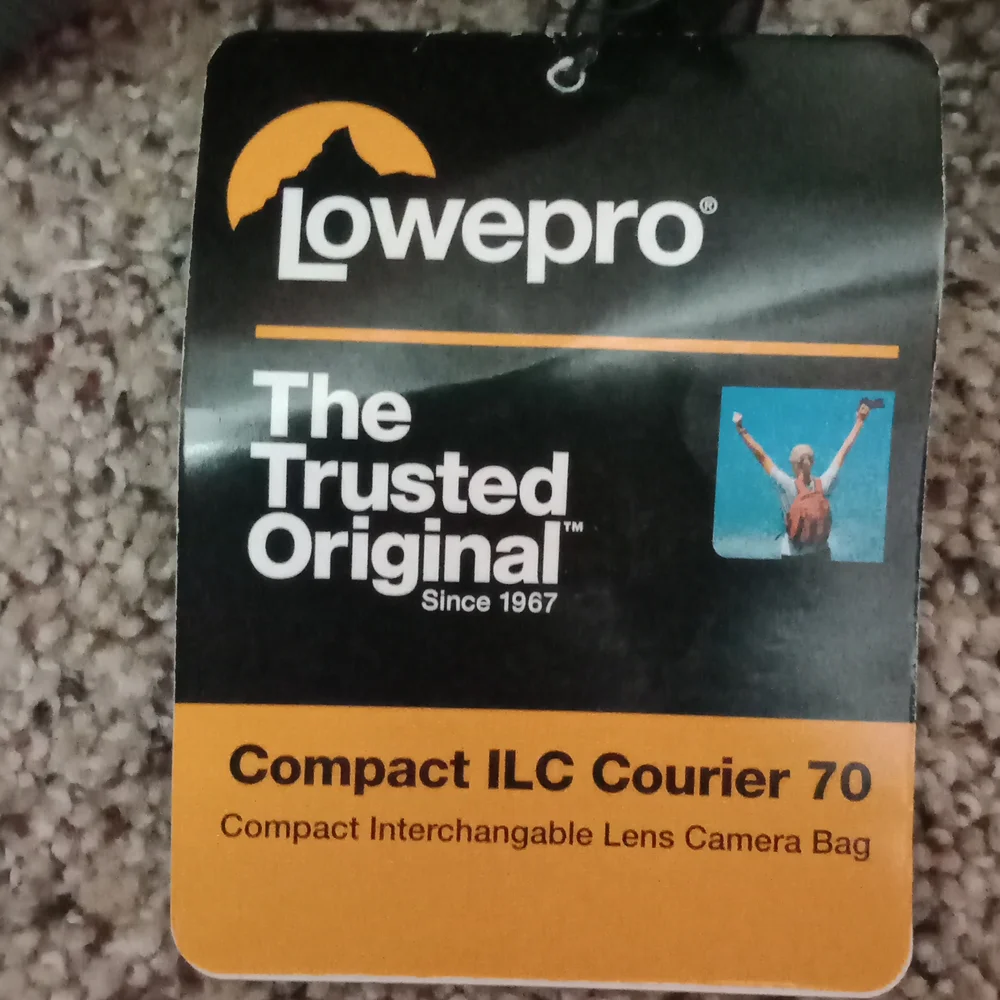 Lowepro Compact ILC Courier 70 Camera Bag